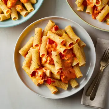 Creamy Roasted Red Pepper Rigatoni recipe image