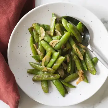 Sauteed Snap Peas with Garlic and Lemon recipe image