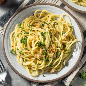 Spaghetti Aglio e Olio recipe image